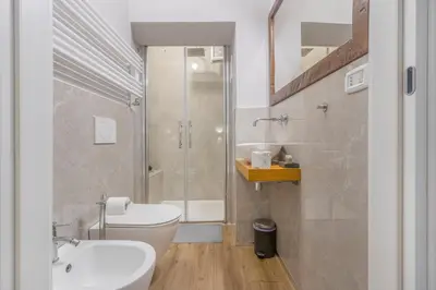 Bagno di ViaEmilia 2 min dal centro, 4 Persone, WIFI, Aria condizionata