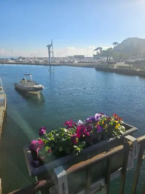 Planimetria di Rapallo 2-Bed Apt Sleeps 5 with Hot Tub