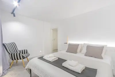 Letto o letti in una camera di Modena's Graffiti House in the Heart of MoVida