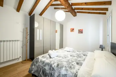 Letto o letti in una camera di Your Happy Place in the City Centre