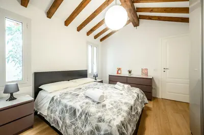 Letto o letti in una camera di Your Happy Place in the City Centre