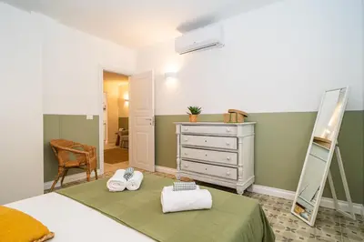 Letto o letti in una camera di H H Moneglia il Vicolo