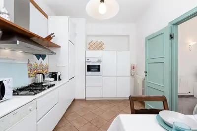 Cucina o angolo cottura di 'Casa di Vivi' 300m from the beach Free Wifi Netflix