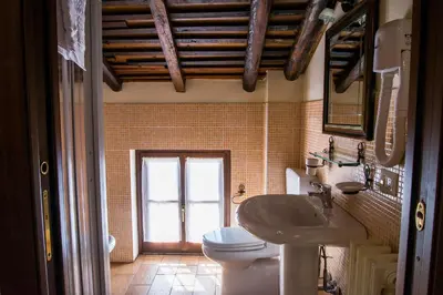Bagno di Agriturismo La Brezza
