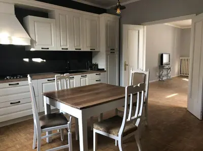 Cucina o angolo cottura di Casetta in piazza nel paese dei ciliegi