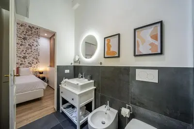 Bagno di Lussuoso appartamento con vista Ghirlandina