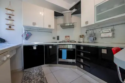 Cucina o angolo cottura di 257b - Villetta Maiso - Vista Mare, Giardino e Piscina Privata a 2 minuti di auto dalle spiagge e mare - PARCHEGGIO PRIVATO INCLUSO