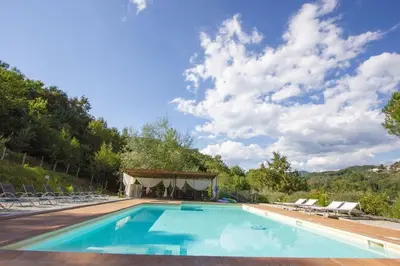 Piscina di Pretola o nelle vicinanze