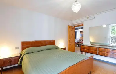 Letto o letti in una camera di 4 Bedroom Stunning Home In Tribogna
