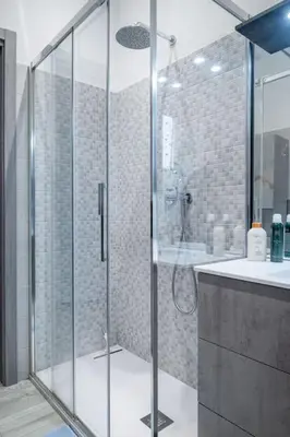 Bagno di Appartamento Lussuoso