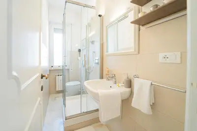 Bagno di Seaview Apartment - B
