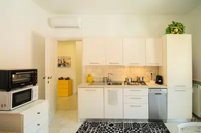Cucina o angolo cottura di Seaview Apartment - B