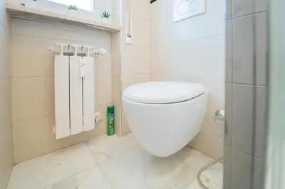 Bagno di Seaview Apartment - B