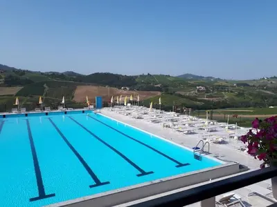 Piscina di Residenza Rosmarino CASA GUARNONE o nelle vicinanze
