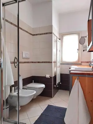 Bagno di CasaOlivier appartamento con giardino e biciclette
