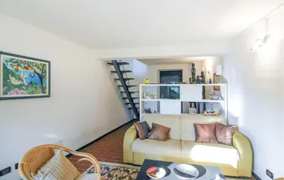 Area soggiorno di Amazing Home In Carnea With Wifi