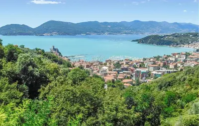 Paesaggio naturale nelle vicinanze della casa vacanze