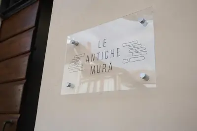 Certificato, attestato, insegna o altro documento esposto da Le Antiche Mura 2