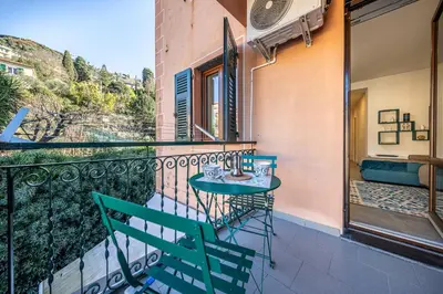 Balcone o terrazza di CASA GINESTRA Vacanza tra mare e cielo