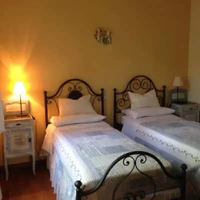Letto o letti in una camera di 5 Terre Shuttle Villa Maremonti with Pool 8guests