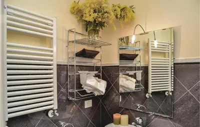 Bagno di Casa Camuri - 2 bedrooms, 2 bathrooms