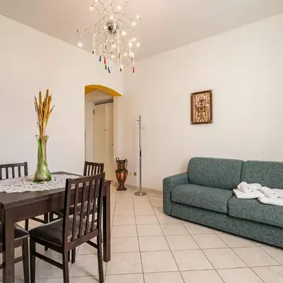 GuestHost - A Casa di Eufemia - Migliarina Station Apartment