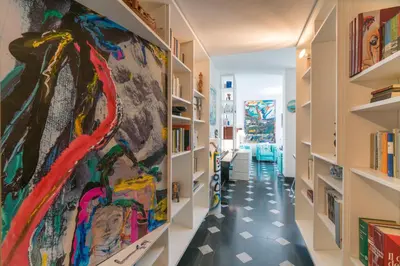 Biblioteca nell'appartamento