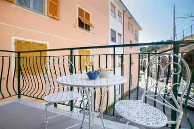 Balcone o terrazza di aMoneglia, 2 minutes walk to the beach, PVT PARK