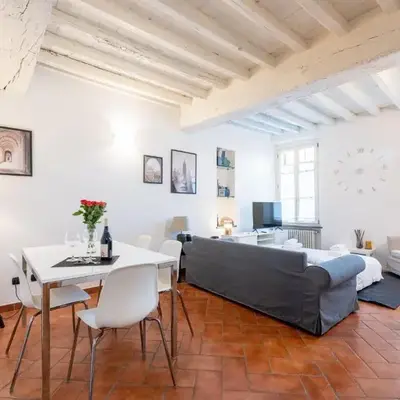 GuestHost - Piazza San Bartolomeo Bright&Comfy Apt x4
