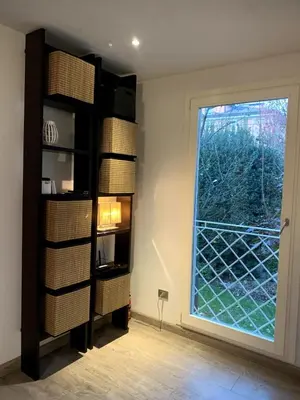 Biblioteca nella casa vacanze