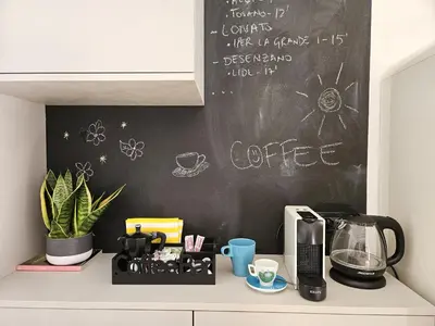 Set per la preparazione di tè e caffè presso La Vite in Collina Apartment