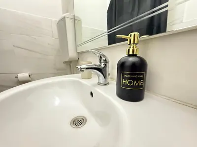 Bagno di Netflix - Vicino al Centro - Via Rometta Suite