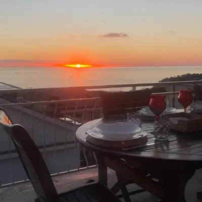 Attico con terrazza fronte mare a Cavi di Lavagna