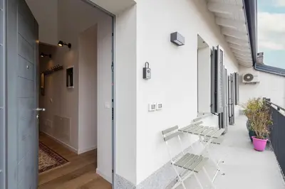 Balcone o terrazza di La Dimora degli Artisti - Elegante appartamento con parcheggio privato