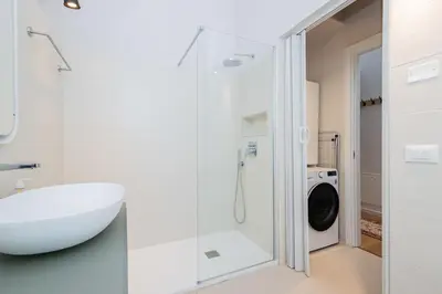 Bagno di La Dimora degli Artisti - Elegante appartamento con parcheggio privato