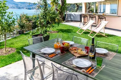 Paesaggio naturale nelle vicinanze della villa