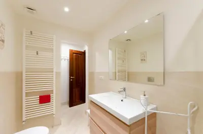Bagno di JOIVY Bright 2BR flat with Parking in Rapallo Centre