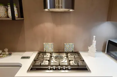 Cucina o angolo cottura di JOIVY Bright 2BR flat with Parking in Rapallo Centre