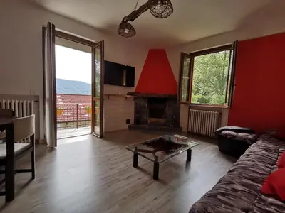 TV o dispositivi per l'intrattenimento presso Sunny House -Charming apartment in the nature