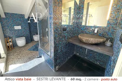 Bagno di Attico Vista Baie