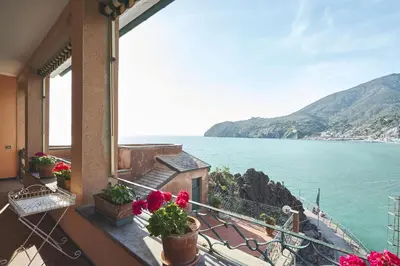 Paesaggio naturale nelle vicinanze della villa