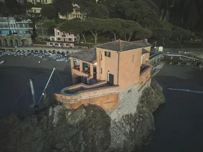 Paesaggio naturale nelle vicinanze della villa