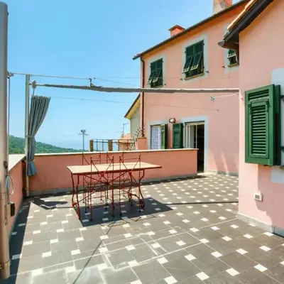 2 Bedroom Nice Apartment In Moneglia