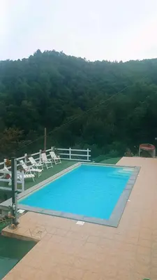 Piscina di La loggia sulle Apuane o nelle vicinanze