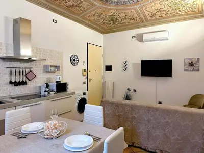 Cucina o angolo cottura di Vicino al Centro e a Parcheggi Gratuiti - Affresco Strepitoso