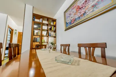 Biblioteca nell'appartamento