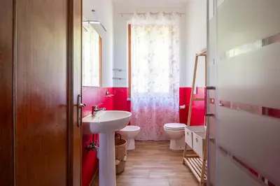 Bagno di Appartamento per 6 persone nella natura - zona collinare residenziale La Spezia - 15 minuti dalla stazione - Val di Vara Trekking 5 Terre