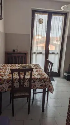 Area soggiorno di uno spazio luminoso e tranquillo vicino Milano