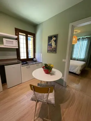 Cucina o angolo cottura di Charming mini apartment-CasaNina
