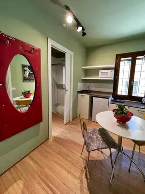 Cucina o angolo cottura di Charming mini apartment-CasaNina